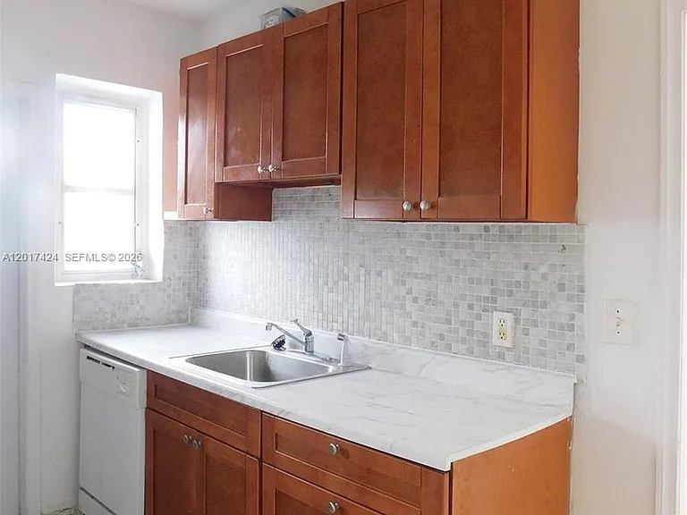 1735 Marseille Dr #2 — Photo 9