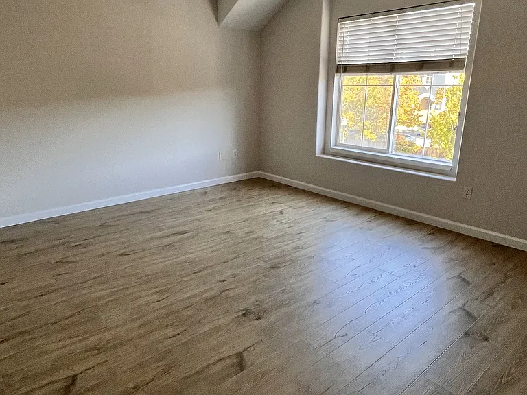 2364 Millstream Ln — Photo 21