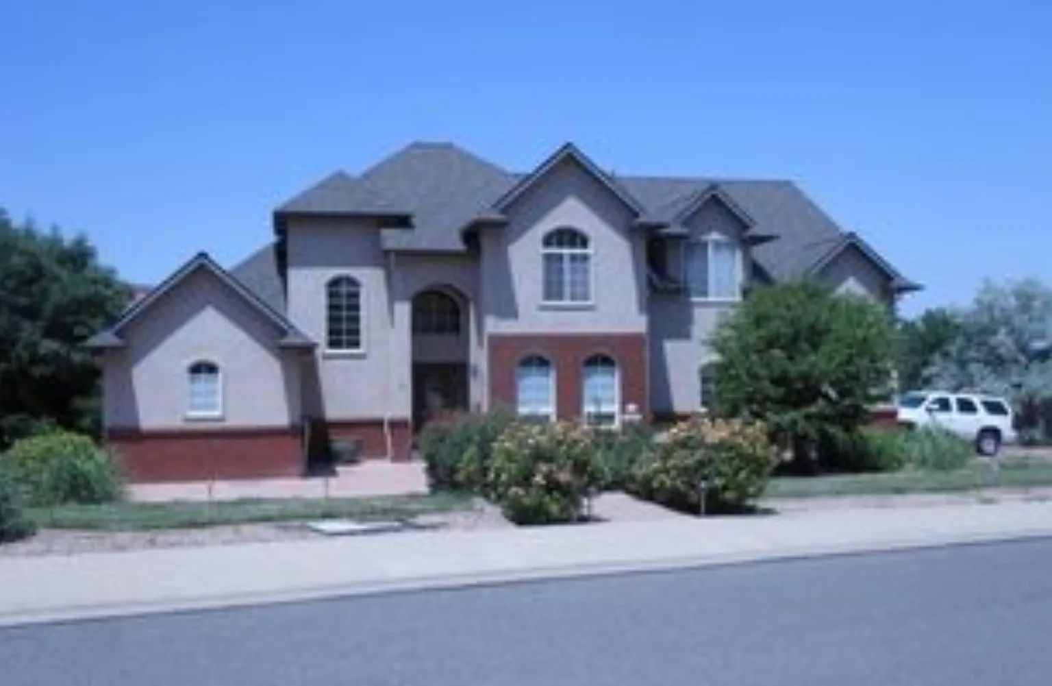 3 bed, 2734 sqft, $3,250 — Photo 1