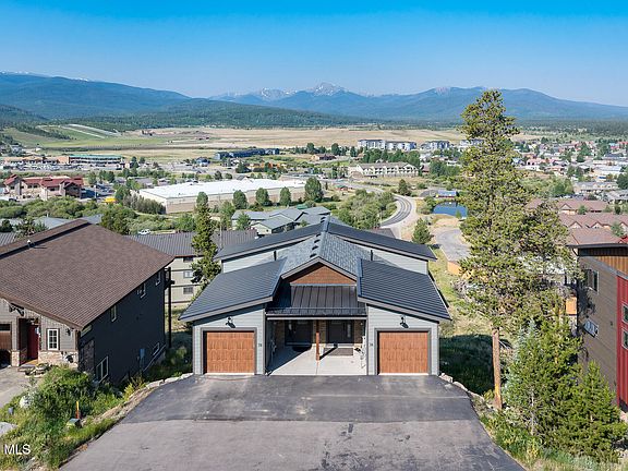 2nd image of 904 Wapiti Drive #7B