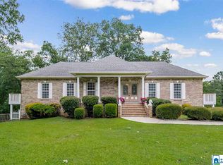 717 Forest Cir, Warrior, AL 35180