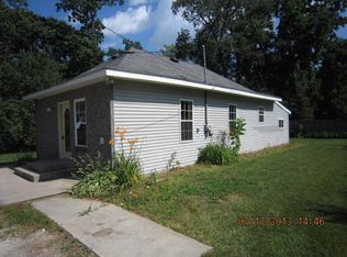 W1235 Pell Lake Rd, Genoa City, WI 53128