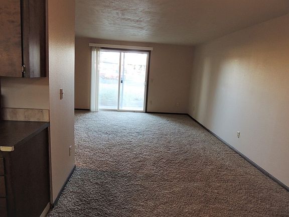5th image of 3315-3317 W Bismark Ave #8N