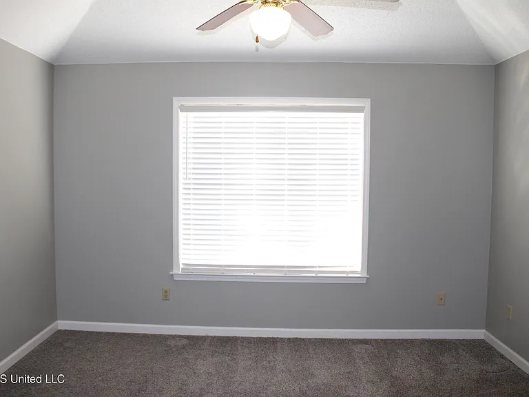6849 Dogwood Mnr W — Photo 15