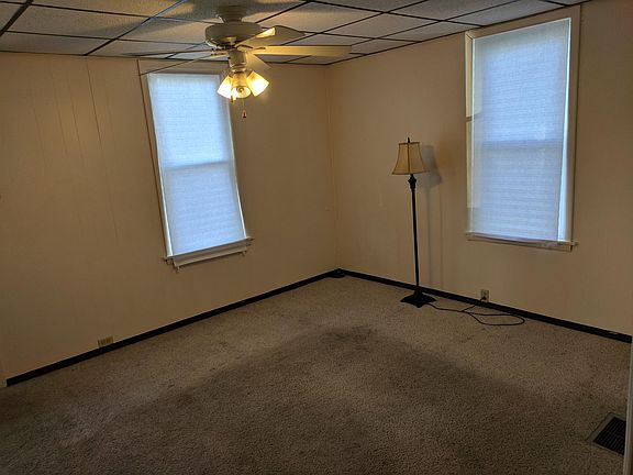 3rd image of 512 Church St