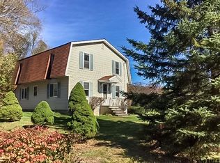 52 Maltaville Rd, Mechanicville, NY 12118