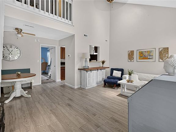 5th image of 416 Benlea Cir