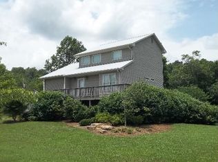 422 Buffalo Bottom Rd, Linden, TN 37096