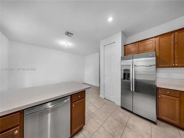 3952 Devenshire Ct — Photo 4