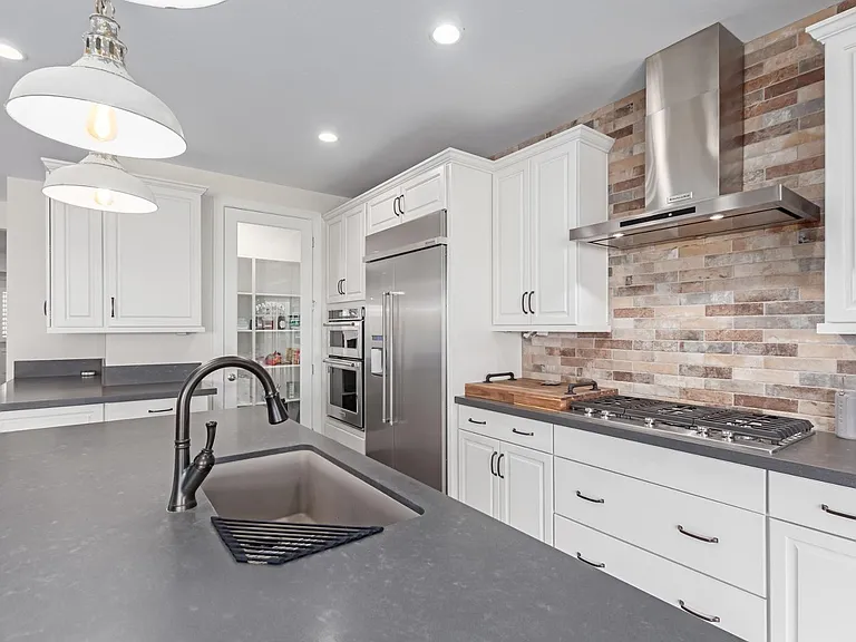 17494 W Middlebury St — Photo 17