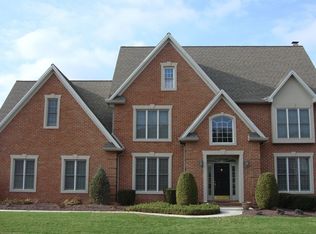 1017 Saffron Dr, Mechanicsburg, PA 17050