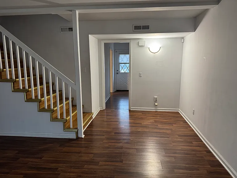 1401 Stratton Place Dr #B — Photo 5