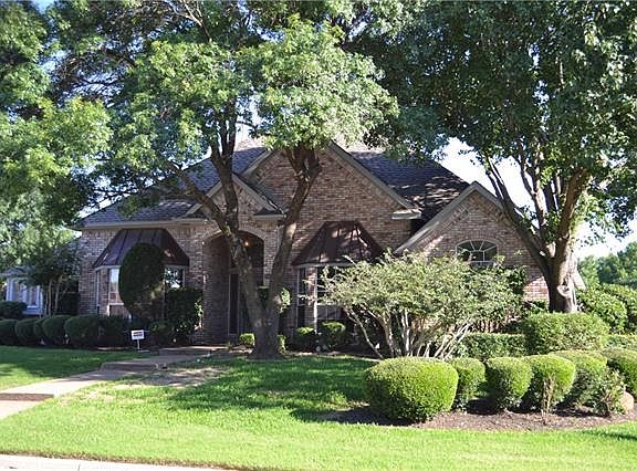 3rd image of 2401 Poplar Ct E