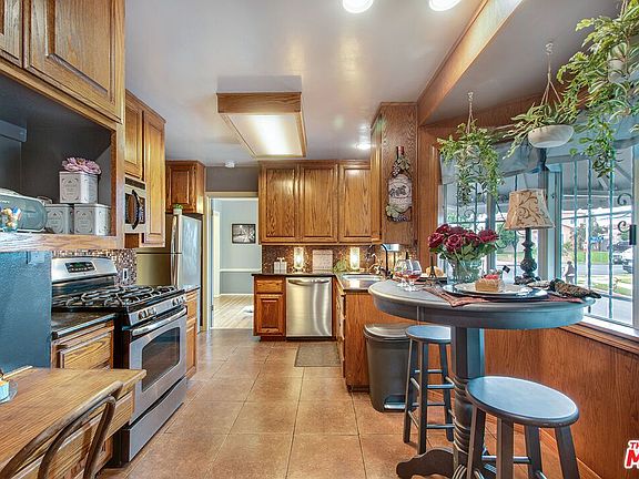 4th image of 4100 W 59th Pl