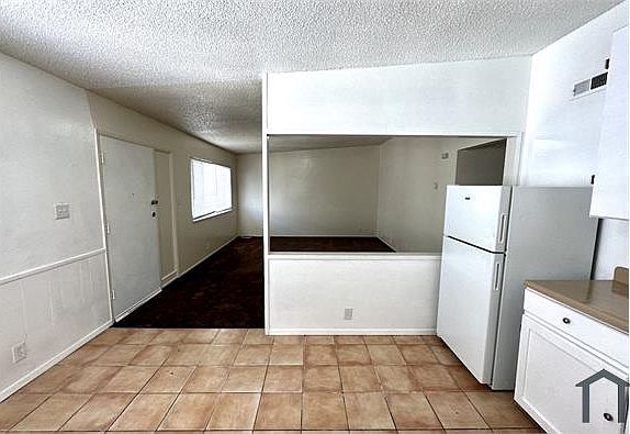 4th image of 7900 Ney Ave APT 3