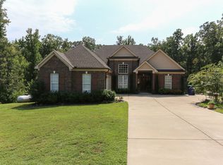 207 Timber Ridge Dr, Byhalia, MS 38611