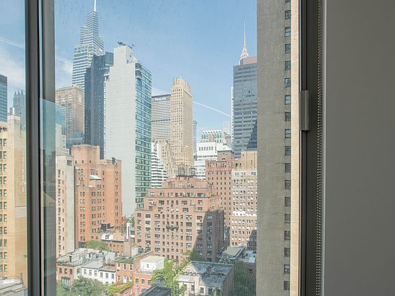 5th image of 556 3rd Ave APT 1404