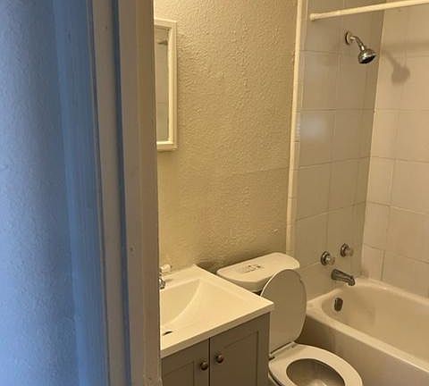 3rd image of 1022 N 7th St #1