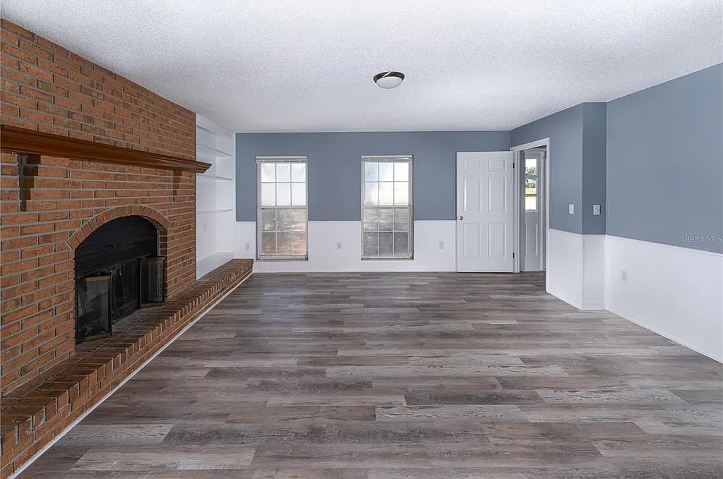5 bed, 3.0 bath, 2520 sqft, $3,200 — Photo 3