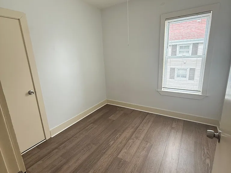 121 Choate St #3 — Photo 8
