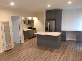 307 40th St, Manhattan Beach, CA 90266