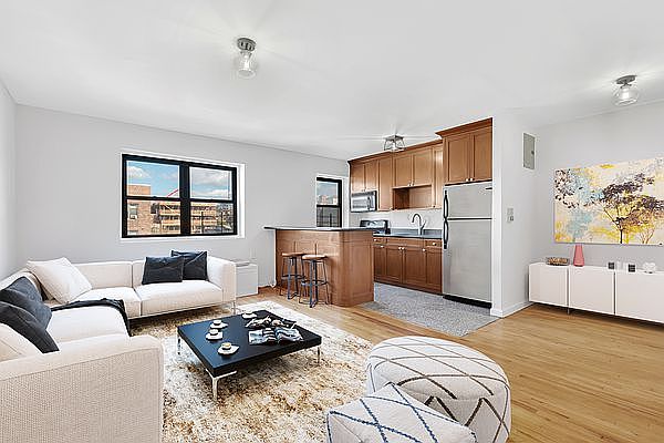 1st image of 25-10 31st Ave #6L