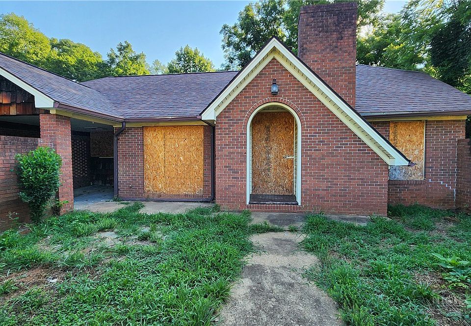 1st image of 906 Trogdon Street