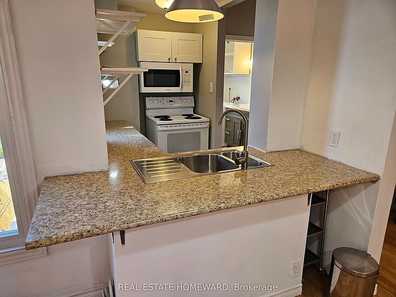 Toronto Townhouse for rent - 2 Bedrooms — photo 10