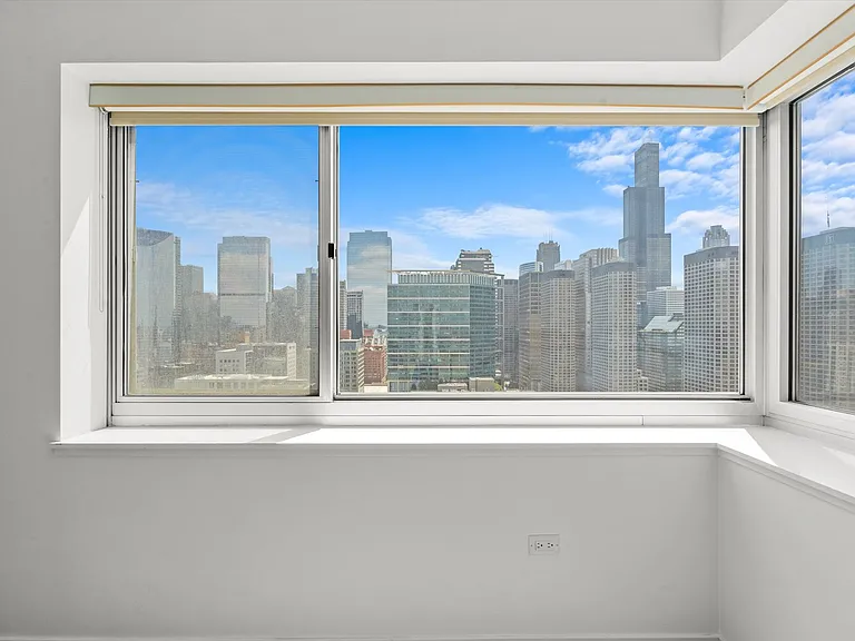 737 W Washington Blvd #2804 — Photo 15