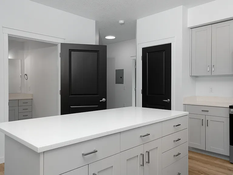 Riddell Rd Apartments — Photo 39