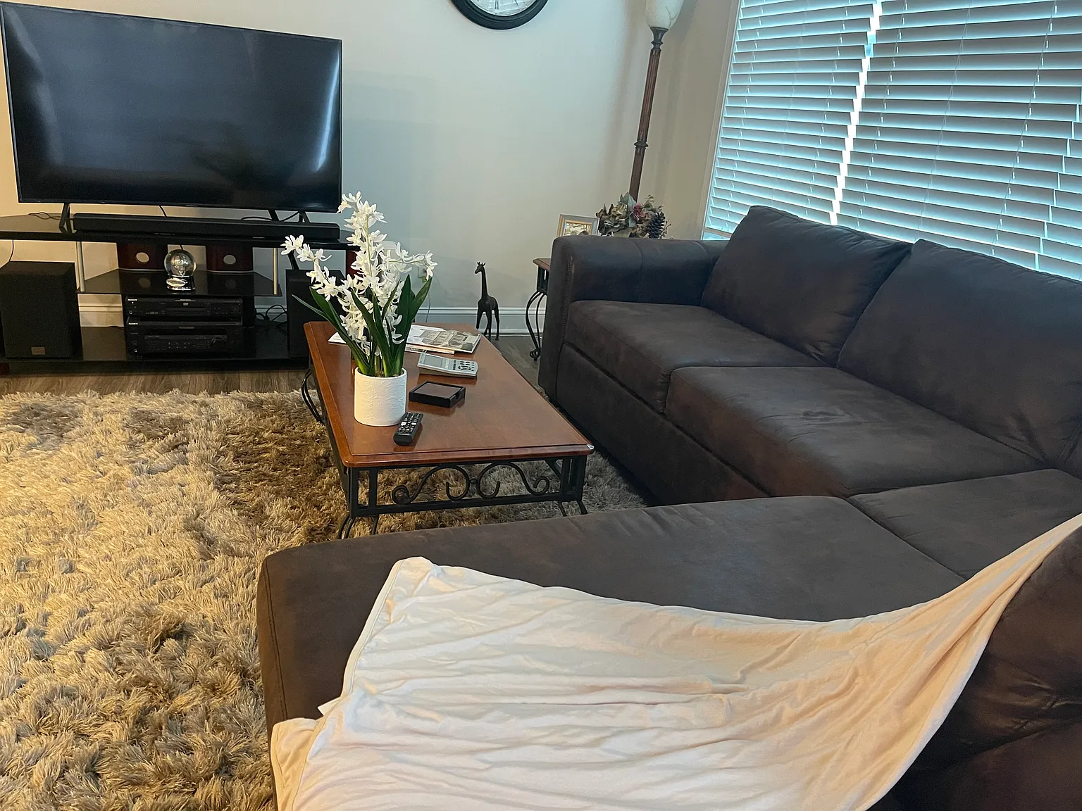 3 bed, 1699 sqft, $1,899 — Photo 3