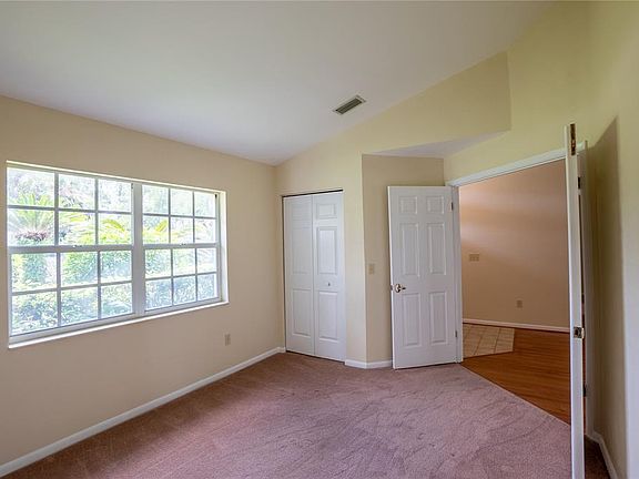 4th image of 69 Westlee Ln