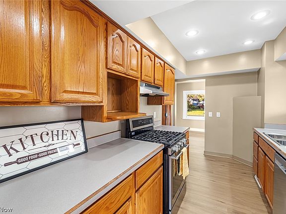 4th image of 2644 Terrace Ave