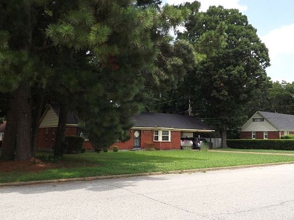3rd image of 1948 Saint James Dr