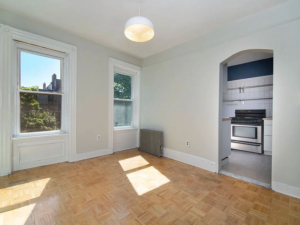 1st image of 89 Vanderbilt Ave APT 3