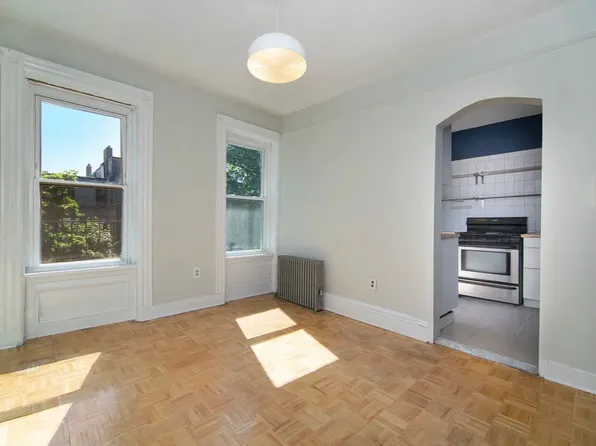 89 Vanderbilt Avenue image 1 of 6