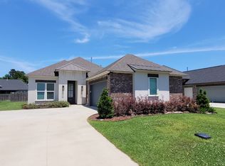 9587 S Creek Dr, Denham Springs, LA 70726