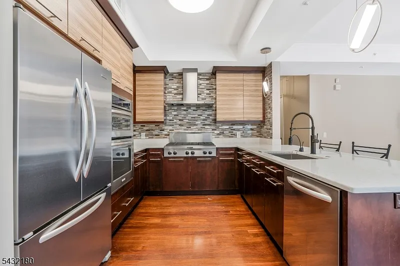 40 W Park Pl — Photo 2