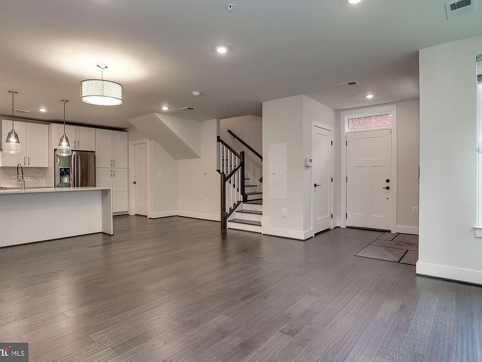 Metro Rosslyn Apartments Arlington, VA Zillow