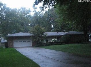661 Deerwood Dr, Tallmadge, OH 44278