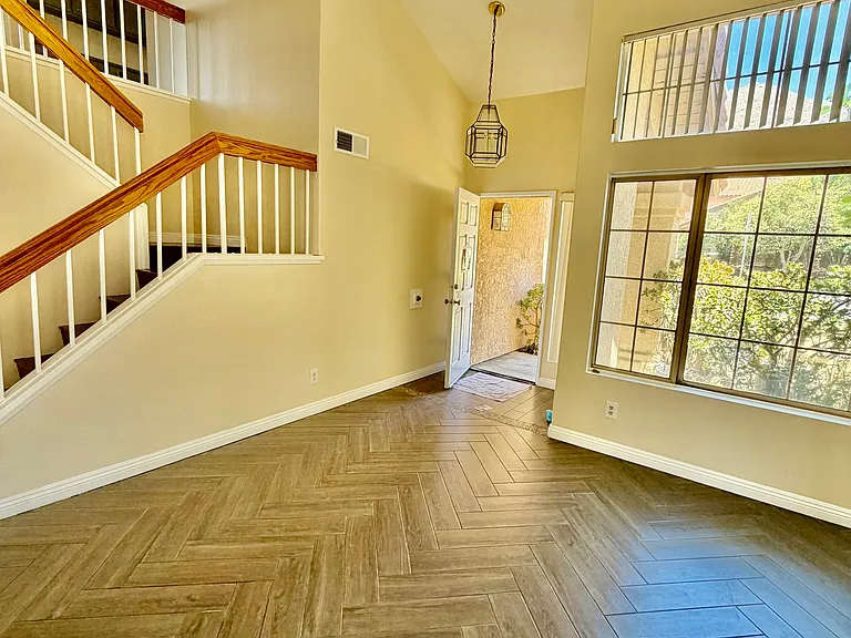 21325 Marston Ct — Photo 6