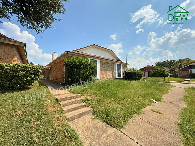 920 N Bryan Belt Line Rd — Photo 2