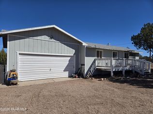 53910 N Granada Cir, Seligman, AZ 86337