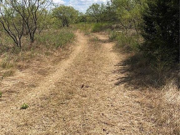 2nd image of 1533 County Road 2435