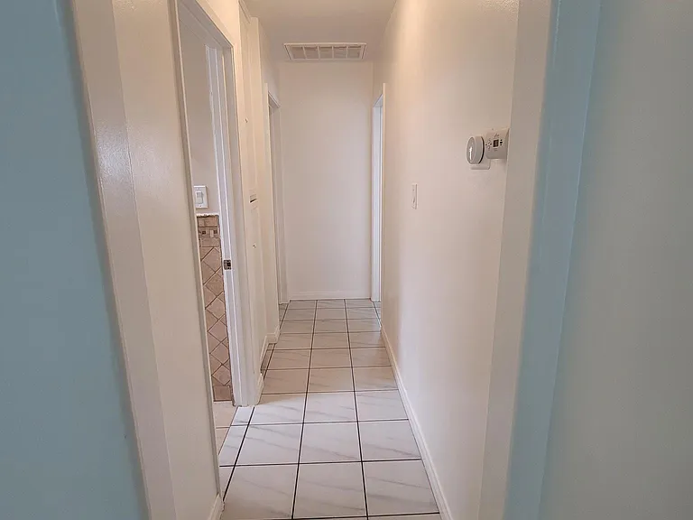 6503 White Oak Ave — Photo 20