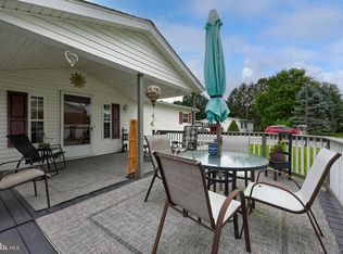 101 Lilly Dr, Ephrata, PA 17522