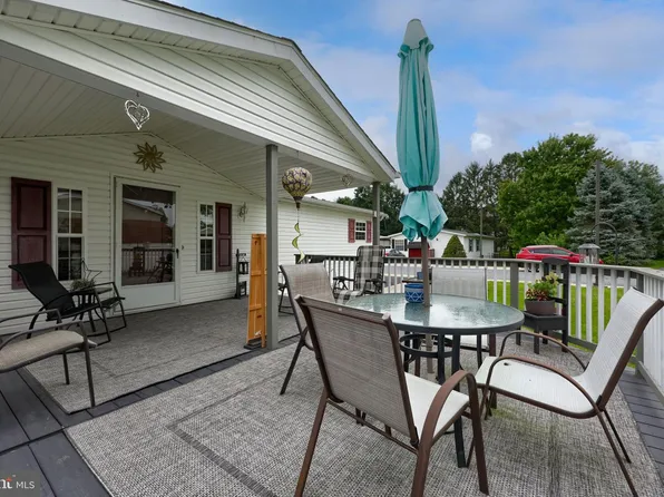 101 Lilly Dr, Ephrata, PA 17522