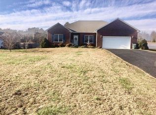 821 Hayden School Rd, Elizabethtown, KY 42701