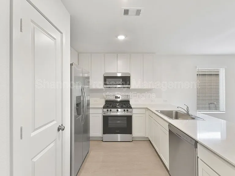 253 Douglas Hills Dr — Photo 9