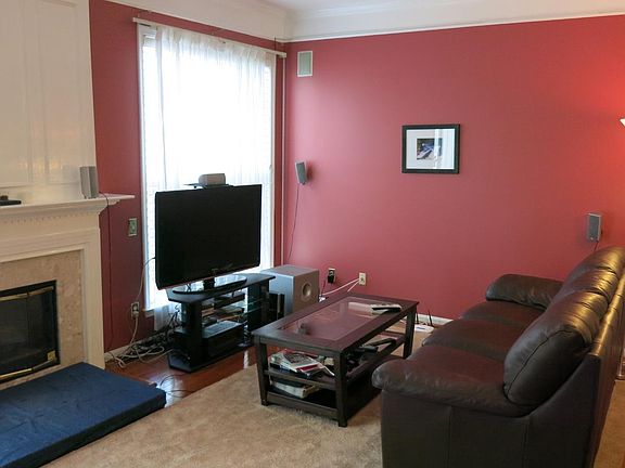 3rd image of 7504 Lamoyne Ct